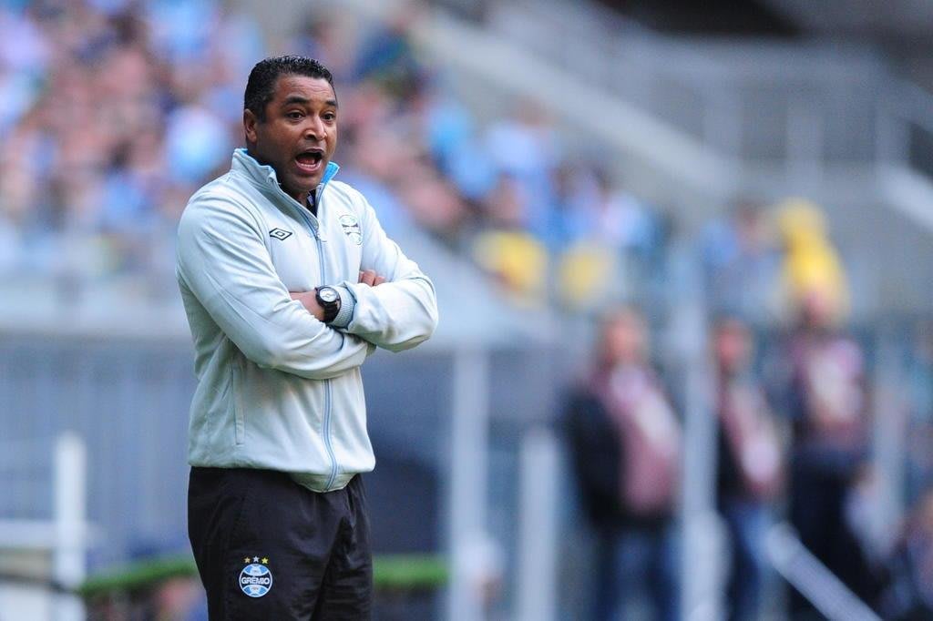 Roger tá perdidaço, diz jornalista após o Grêmio fazer mais uma partida apagado