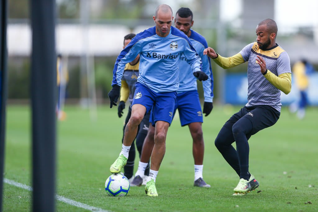 Cacalo: equipe testada nos jogos-treino me parece frágil defensivamente