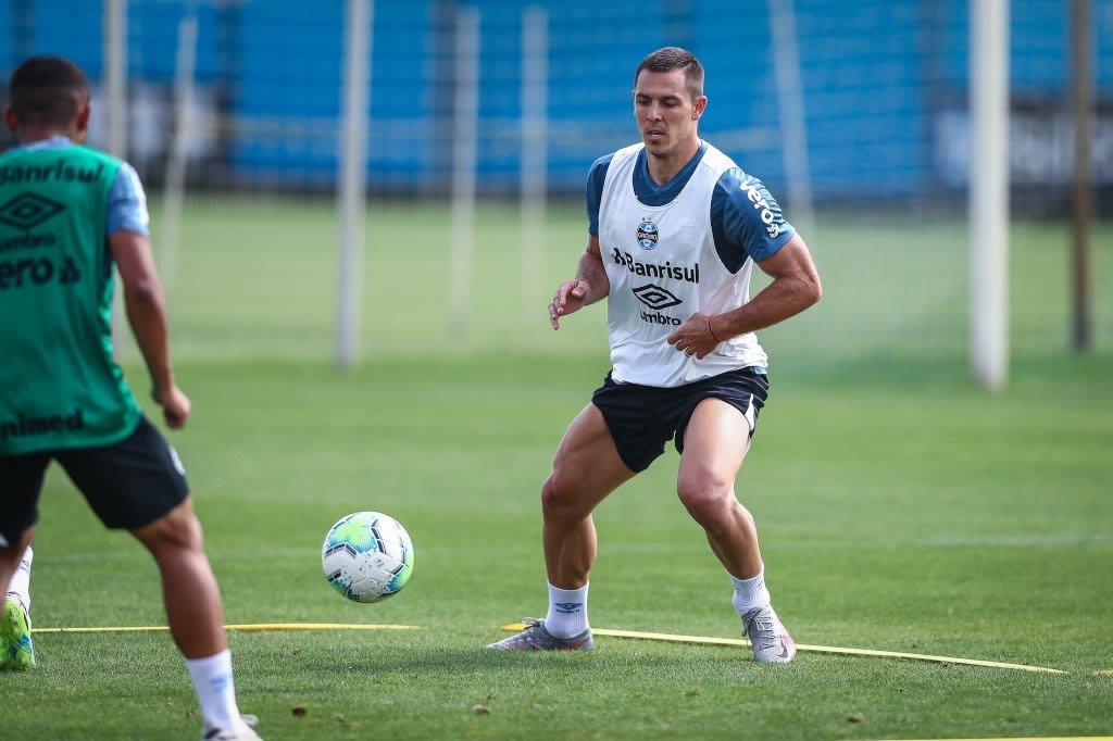 Tricolor finaliza preparação para encarar o Goiás com possíveis alterações; veja provável time