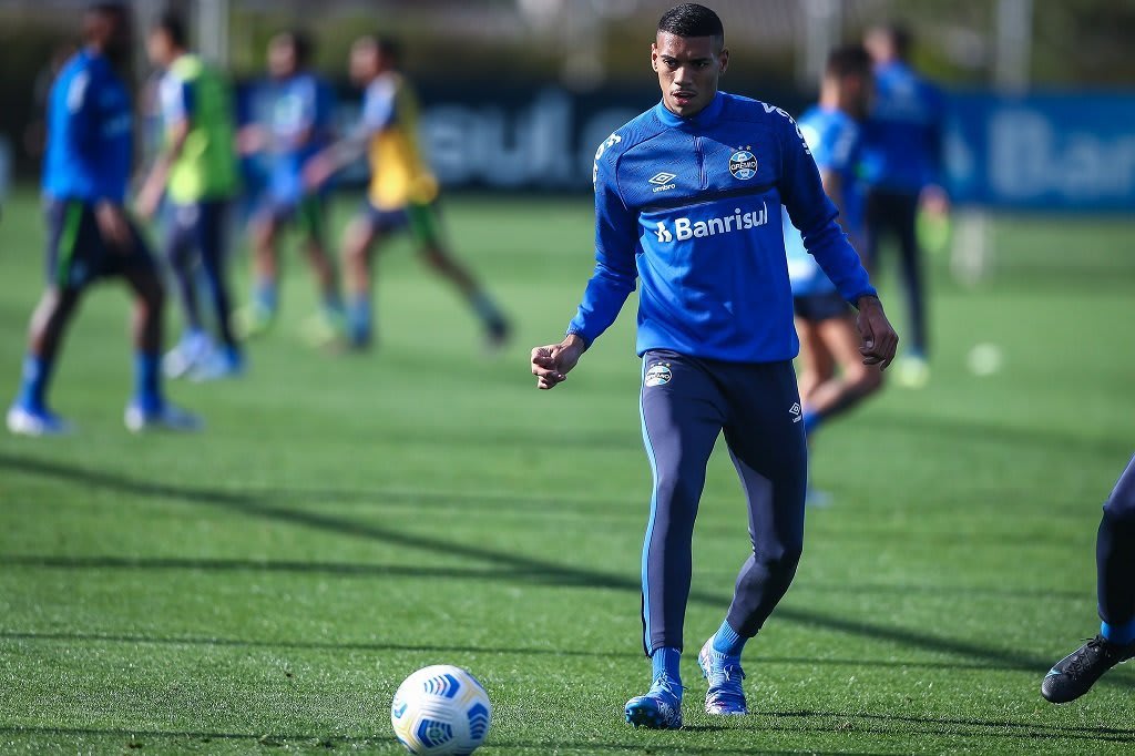 Como Vagner Mancini poderá escalar o Grêmio para enfrentar o Atlético-GO