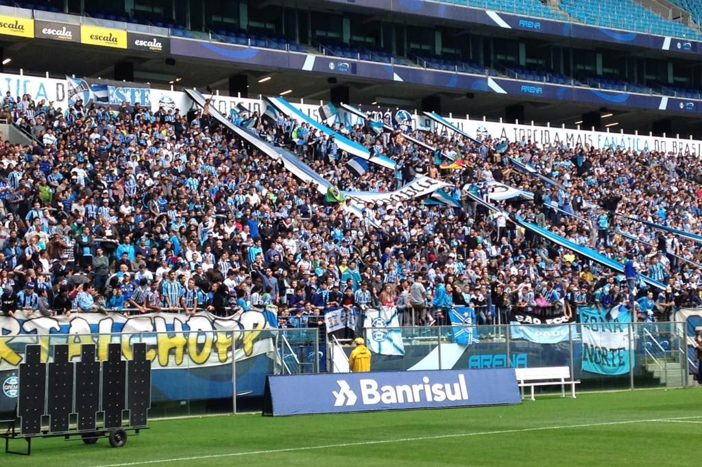 Felipão reencontra torcida do Grêmio antes de treino na Arena