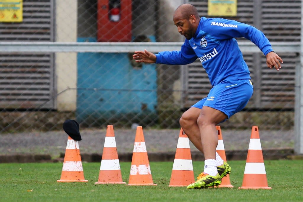 Grêmio volta aos treinos com trabalhos físicos para os reservas