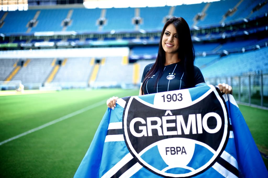 Confira fotos de algumas musas do Grêmio