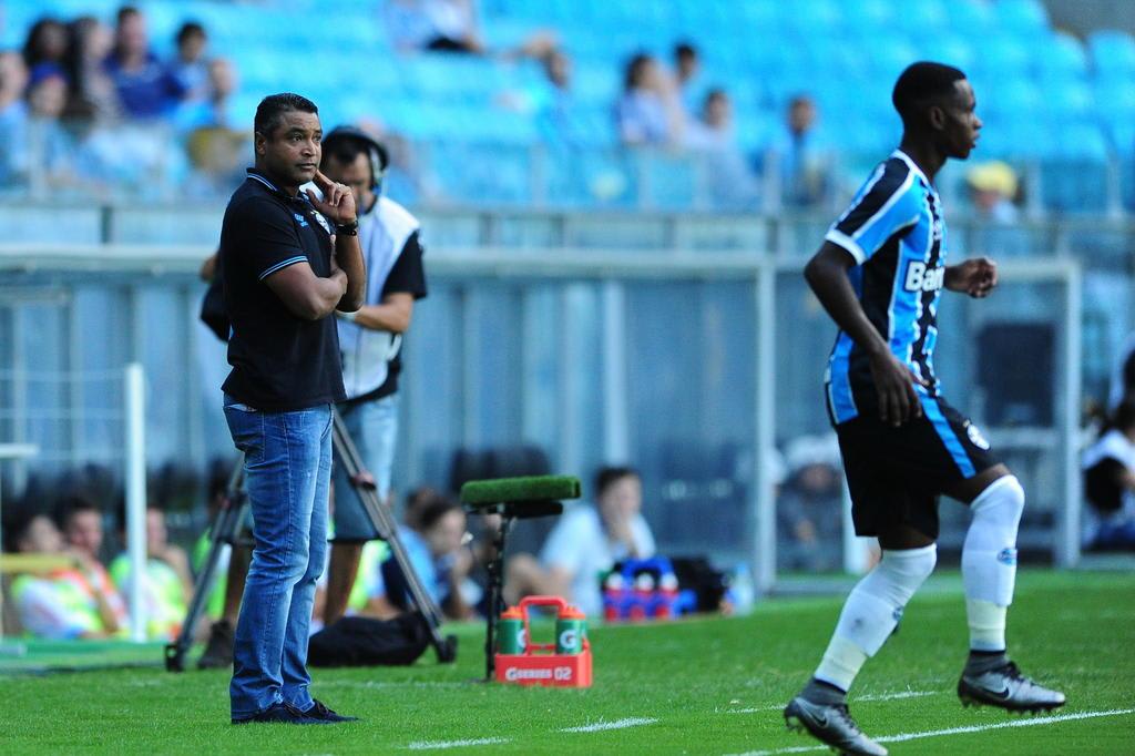 Diogo Olivier: Grêmio usa o Gauchão para treinar pensando na LDU