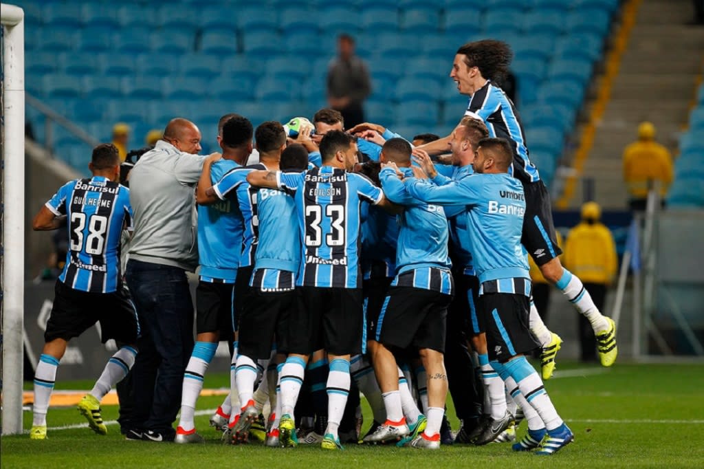 Grohe chora, e Walace comemora classificação dramática na Copa do Brasil: Do jeito que o Grêmio gosta