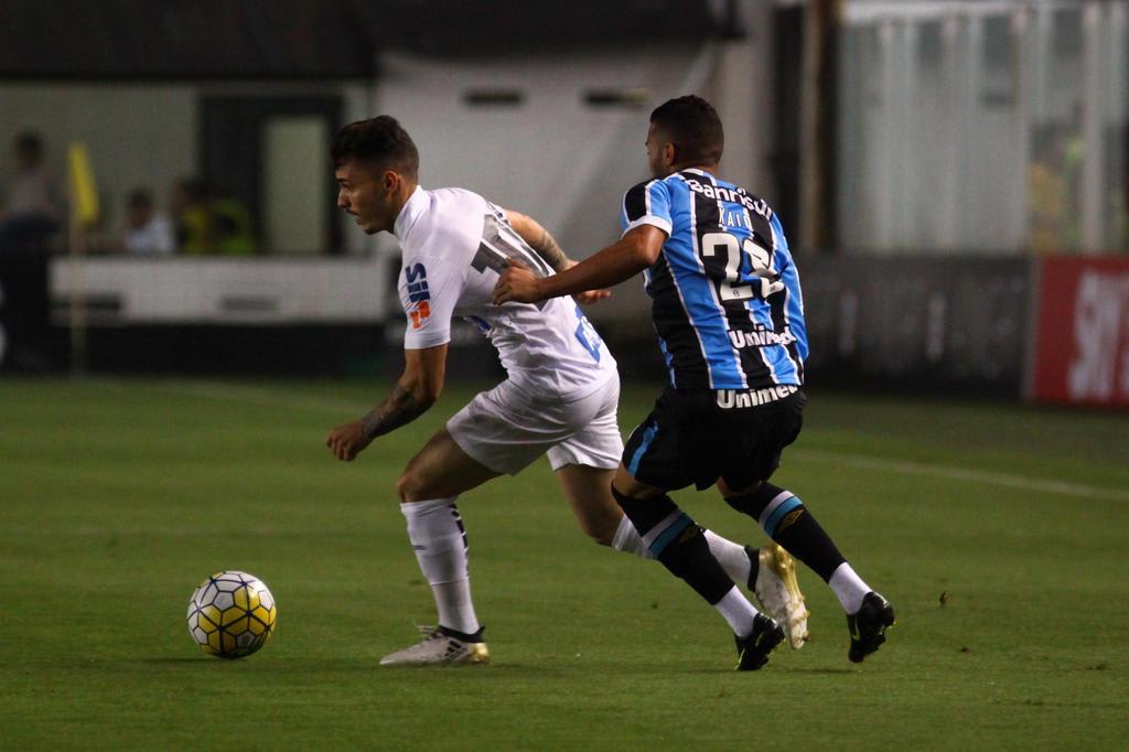 Grêmio sai na frente, mas fica no empate em 1 a 1 com o Santos na Vila Belmiro