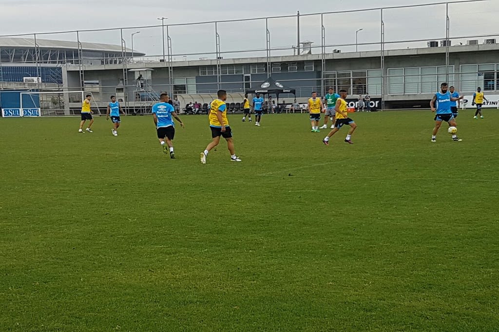 A três dias da final, Renato tem longa conversa com grupo e intensifica preparação para a final