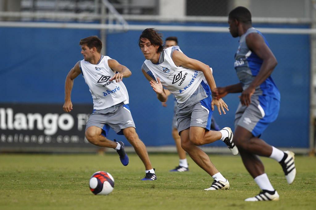 É bom ter o seu trabalho reconhecido. Mas estou muito bem no Grêmio, diz Geromel