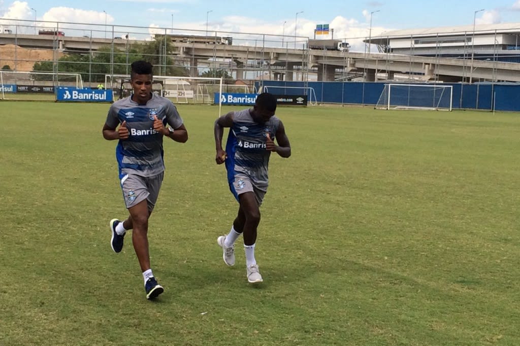 Ainda sem ser anunciado, lateral Bruno Cortez já treina no Grêmio