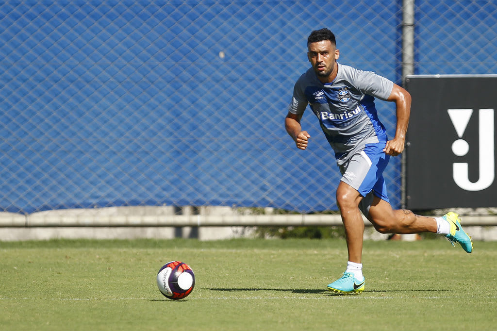 Edílson explica cobrança por reforços: Queremos o melhor para o Grêmio