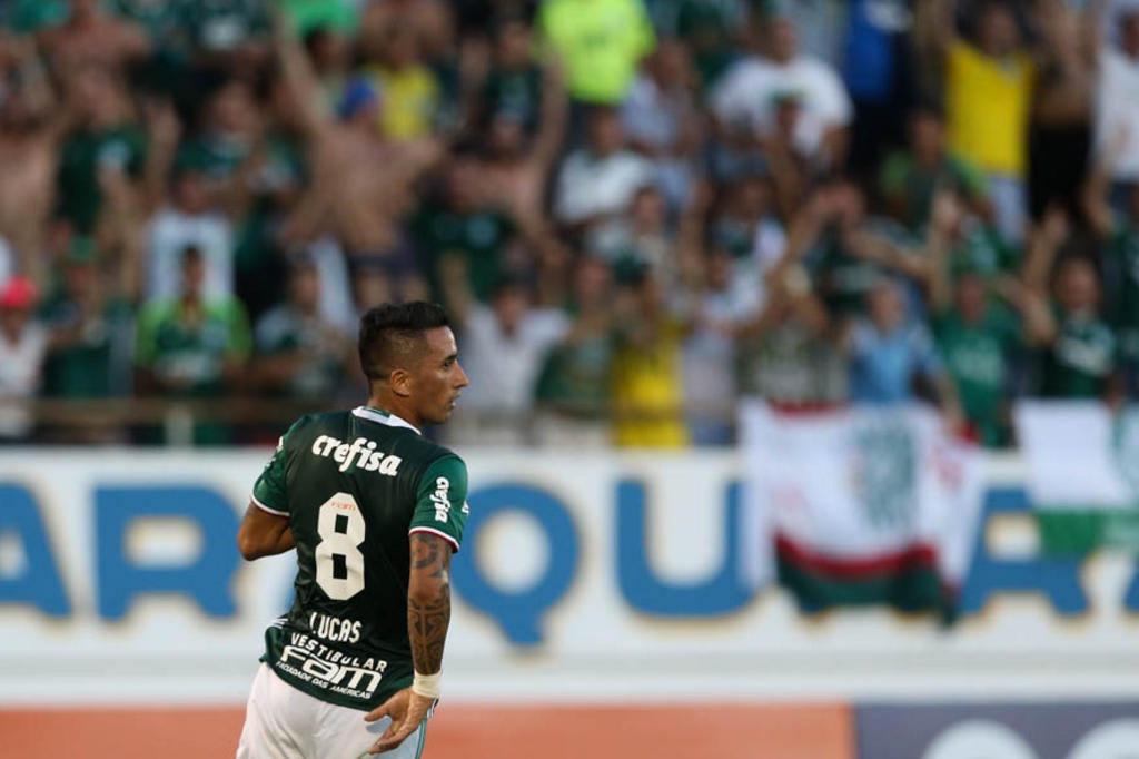 Chegada de Barrios mudará função de Luan no ataque do Grêmio