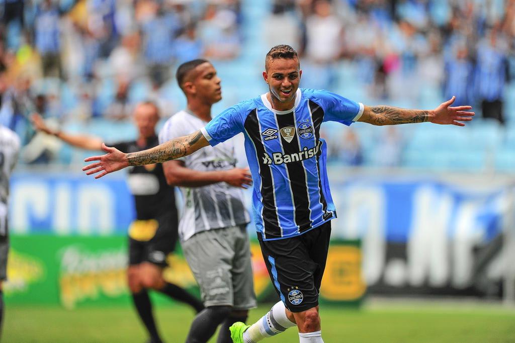 Renato admite intervir para facilitar renovação entre Luan e o Grêmio