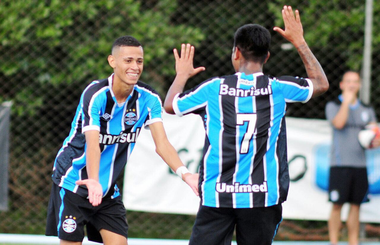 Com três gols de Darlan Mendes, Grêmio goleia o Aimoré no Gauchão sub-20