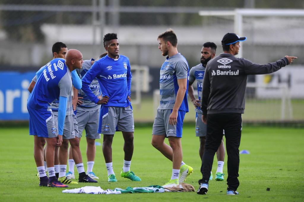 Sem titulares, Grêmio inicia preparação para enfrentar o Fluminense