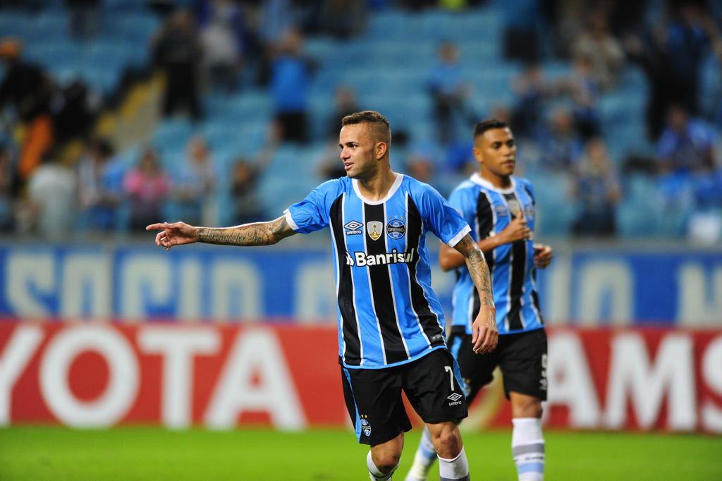 Luan vira rei da Arena, ultrapassa Renato Portaluppi e marca seu nome na história do Grêmio