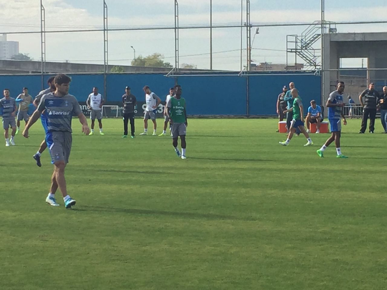 Treino do Grêmio tem Kannemann recuperado para enfrentar o Corinthians