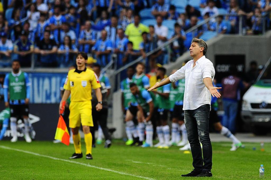 Outra vez com calendário apertado, Renato diz que trocará trabalhos táticos por descanso