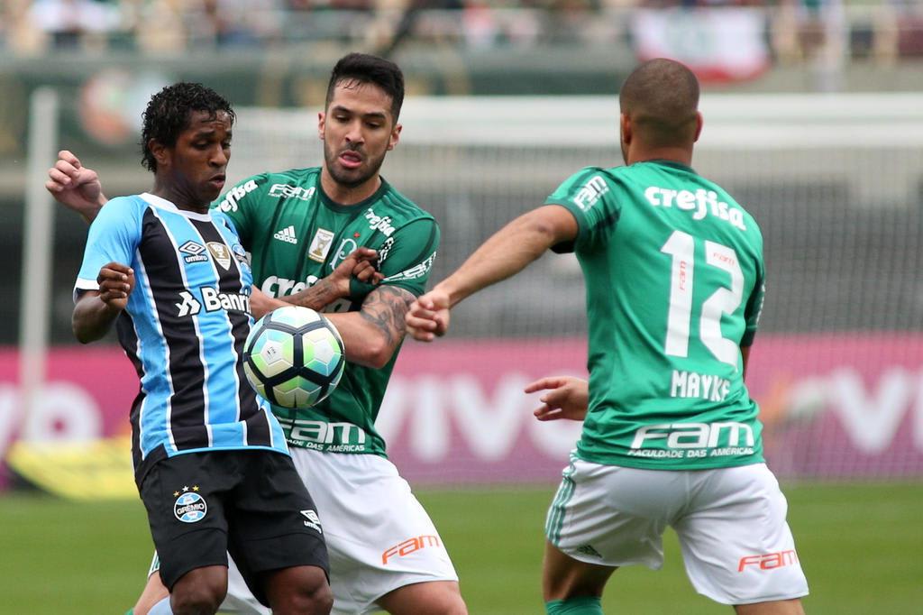 Com gol contra, Palmeiras vence os reservas do Grêmio