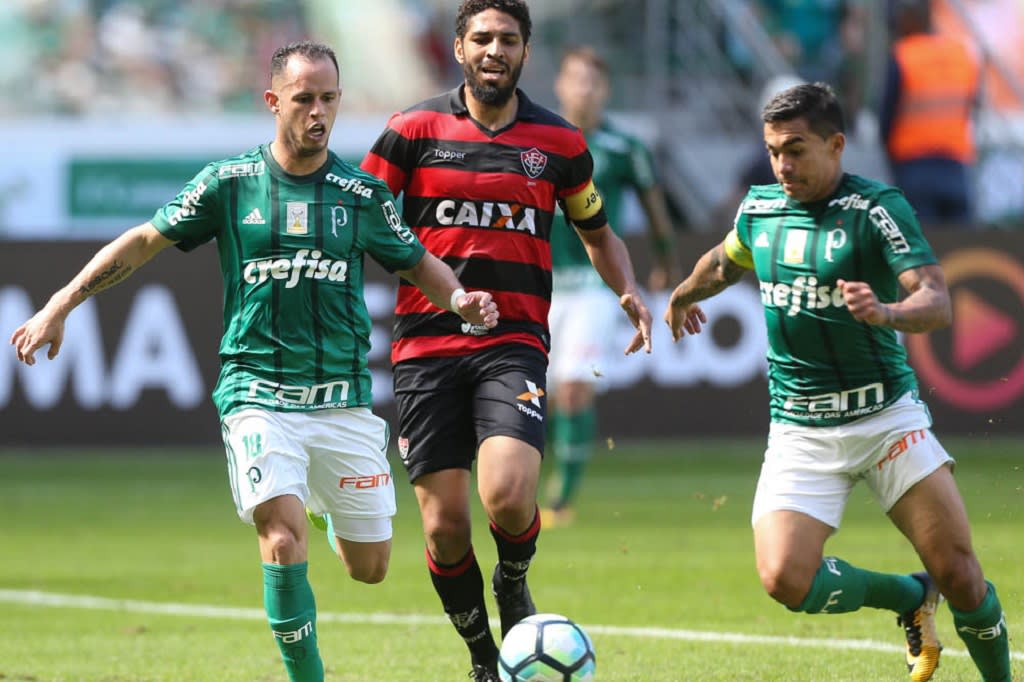 Ex-zagueiro do Grêmio é impedido de defender o Vitória na quarta por cláusula contratual