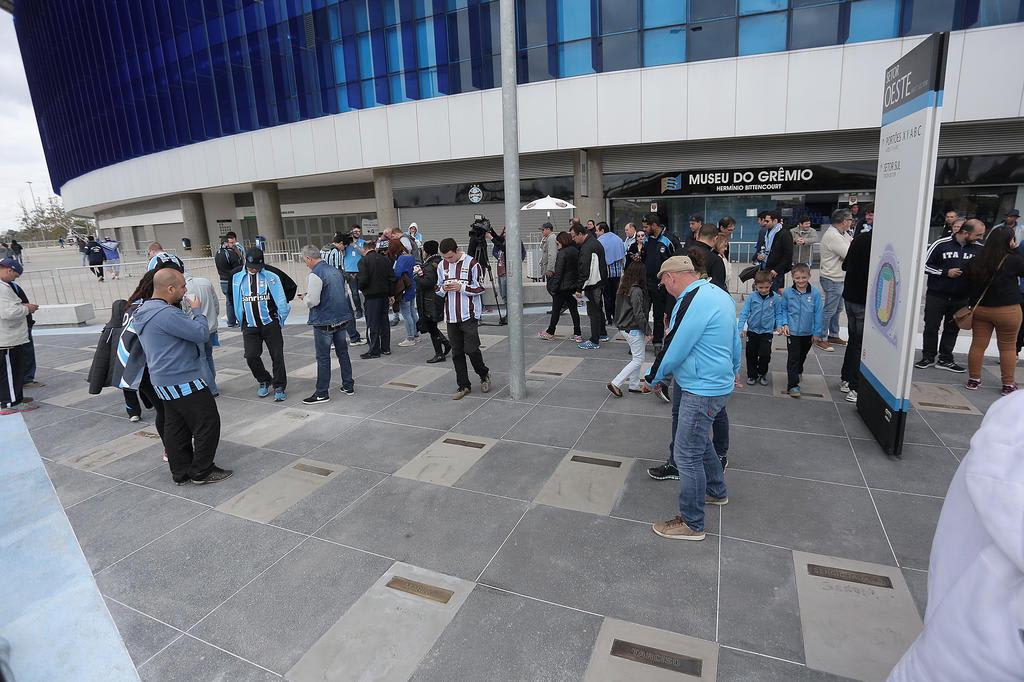 Confira a história de cada um dos 41 homenageados na Calçada da Fama do Grêmio