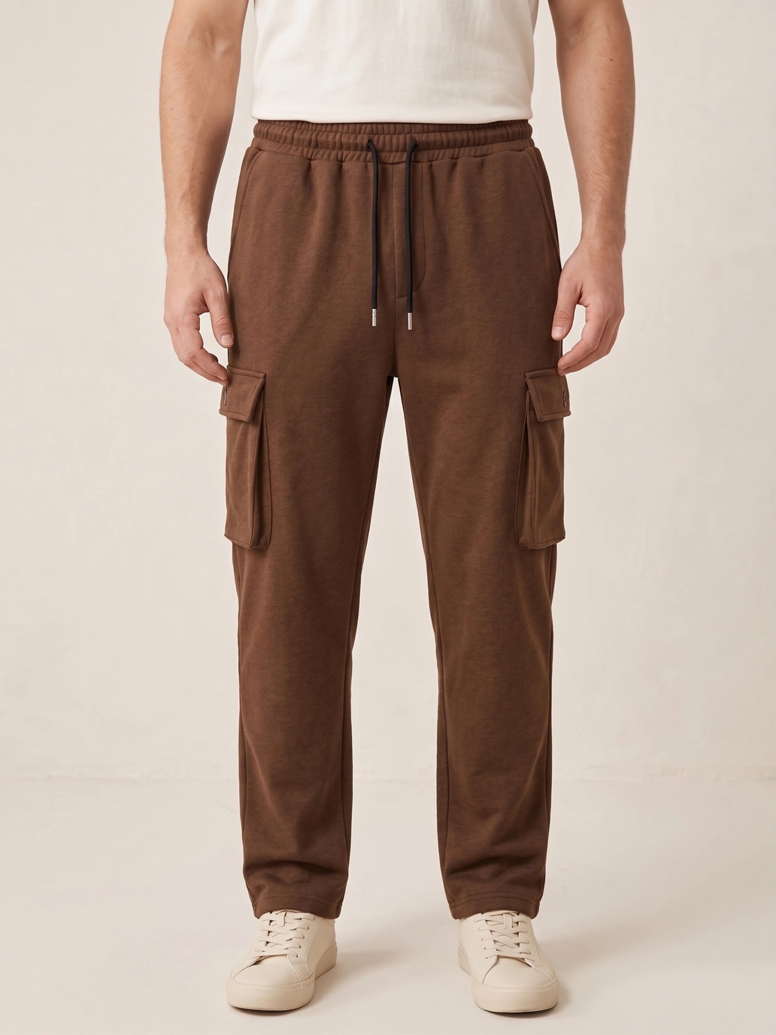 Straight-Fit Fleece Cargo Pants (Chocolate Brown)