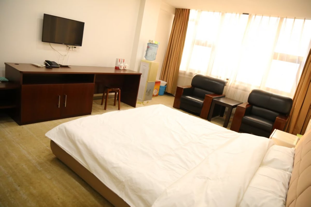 Facilities and patient-centered environment at a leading international kidney hospital in China.