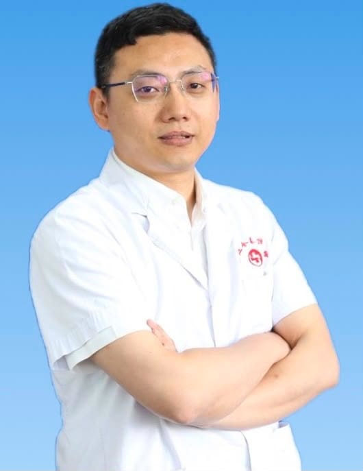 Experienced nephrology specialist at an international kidney hospital in China treating chronic kidney disease and kidney failure.