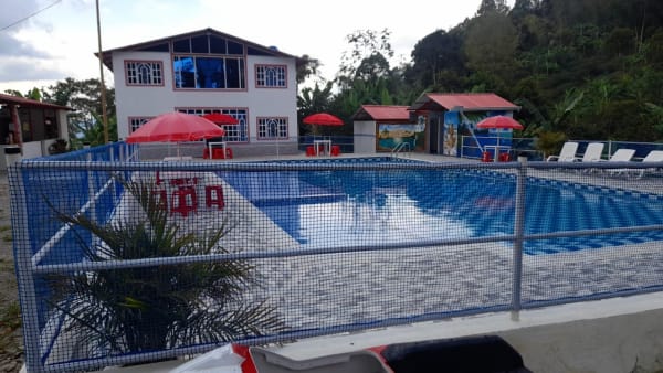 Piscina 10