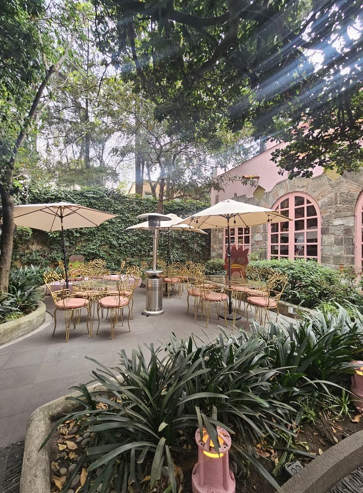 Tour Hello Kitty Café