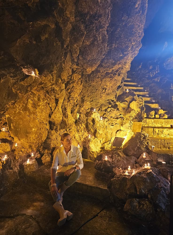 Tour Restaurante La Gruta