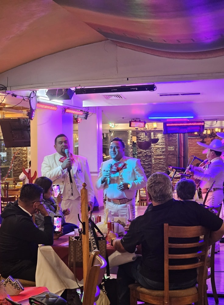 Tour El Lugar del Mariachi
