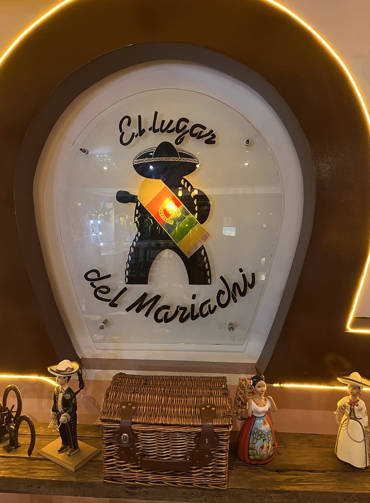 Tour El Lugar del Mariachi