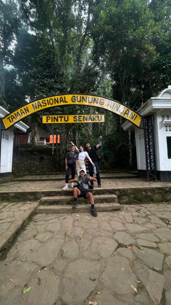 Chill 2D1N Senaru Crater Rim Sunset Trek