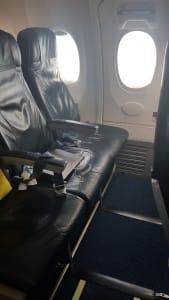 מושבי יציאת חירום, מטוס בואינג 737-800 של UIA האוקראינית מושבי יציאת חירום, מטוס בואינג 737-800 של UIA האוקראינית