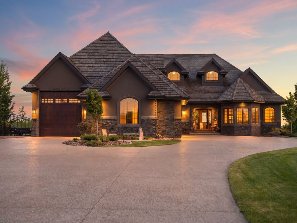 How to Sell a Luxury Home in Edmonton Without Leaving Money on the Table