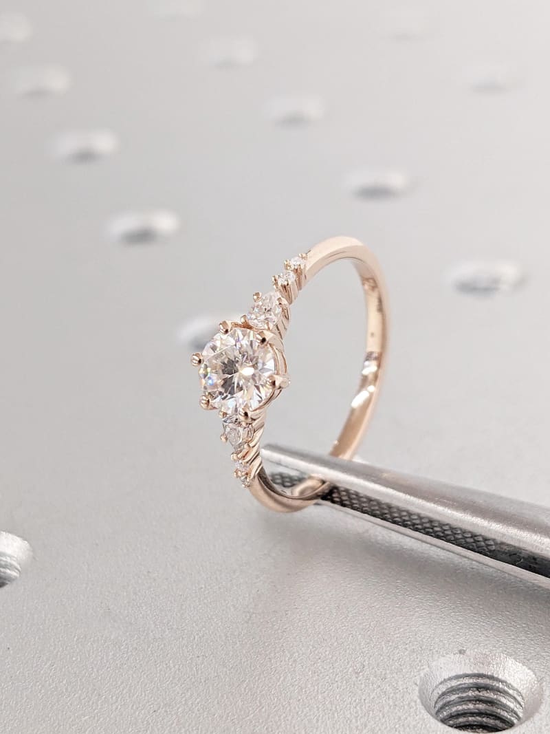 0.50CT Round Cut Cluster Solitaire Diamond Engagement Ring