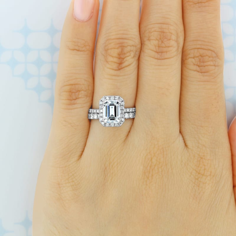 Round Brilliant Cut 3-4 Eternity Wedding Band
