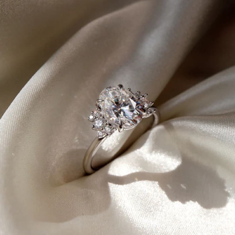 Vintage Art Deco 1.5 Ct Oval Cut Engagement Ring