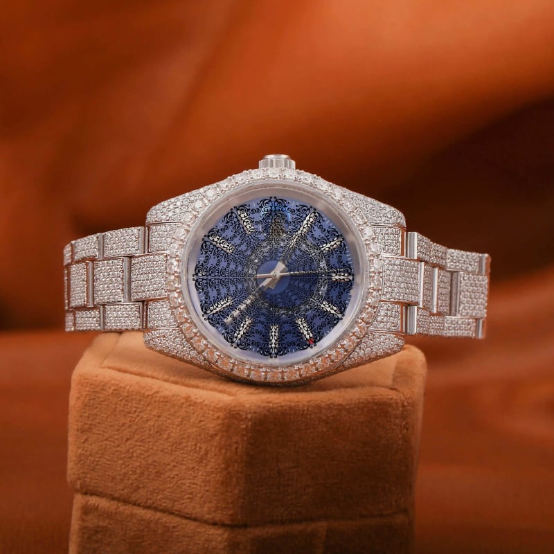 Rolex Cosmograph Daytona Baguette Diamond Bezel Blue Dial R-108