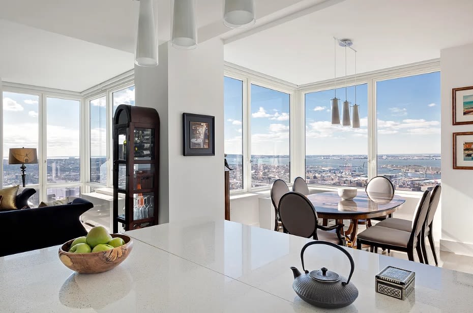 388 Bridge Street #39AB