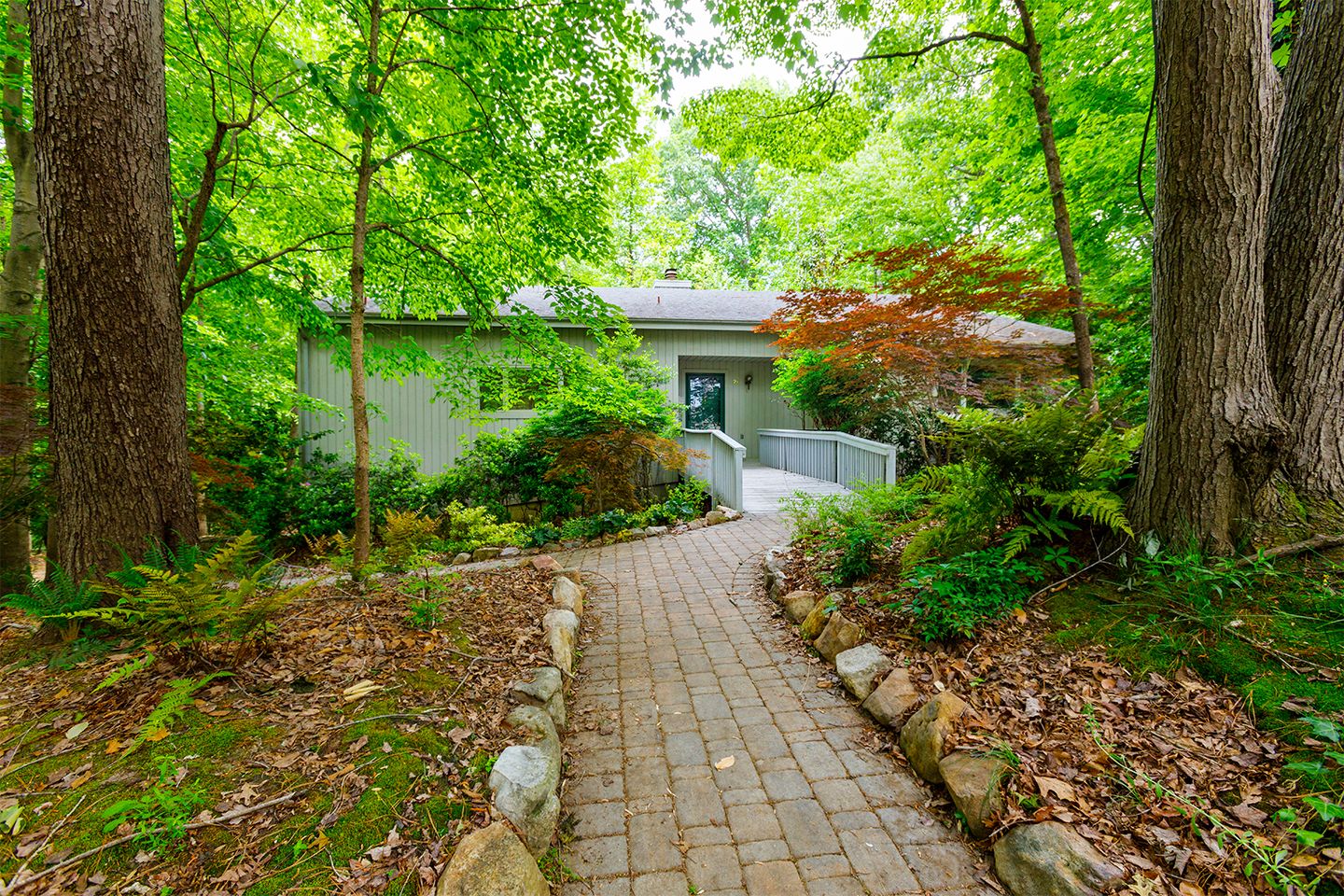 21 Walnut Hills Circle, Williamsburg, VA 23185 | Slideshow Image #1