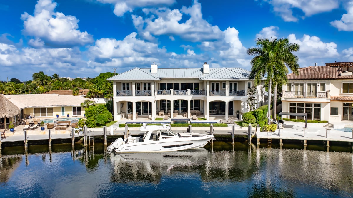3211 NE 27TH AVE, LIGHTHOUSE POINT, FL 33064  Photo 2