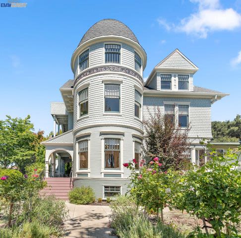 1501 Central Ave
