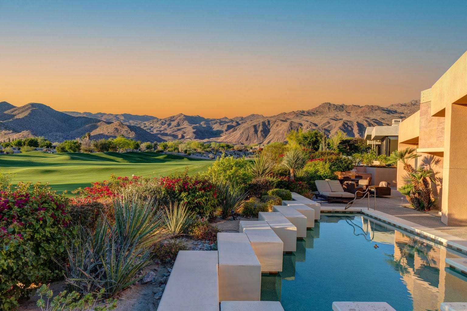 160 Kiva Drive, Palm Desert, CA 92260