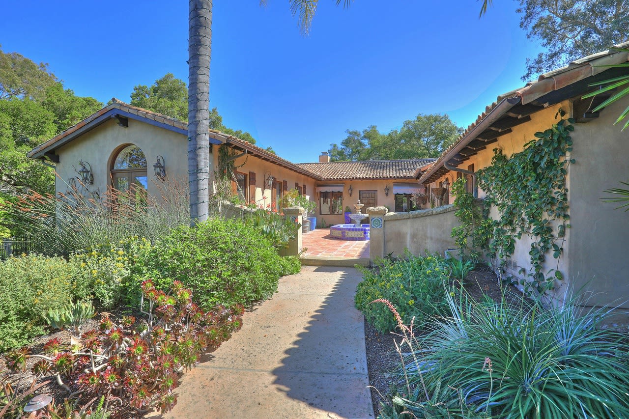 Homes Previously Sold by Summer - Summer Knight
