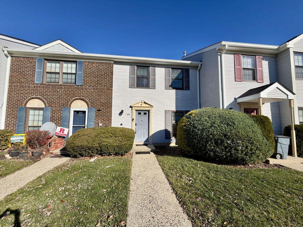 347 Bromley Pl, East Brunswick, NJ 08816