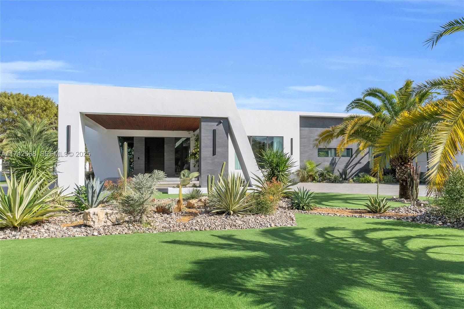 9890 SW 64th Street, Miami, FL 33173