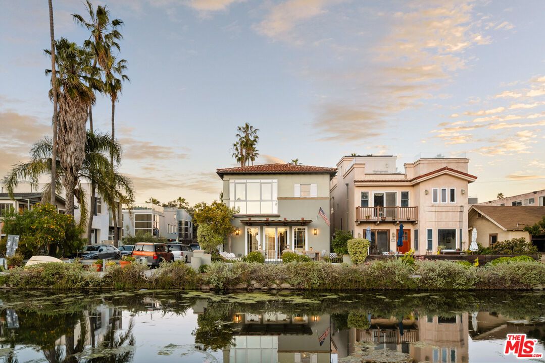 2301 Eastern Canal, Venice, CA 90291 Property