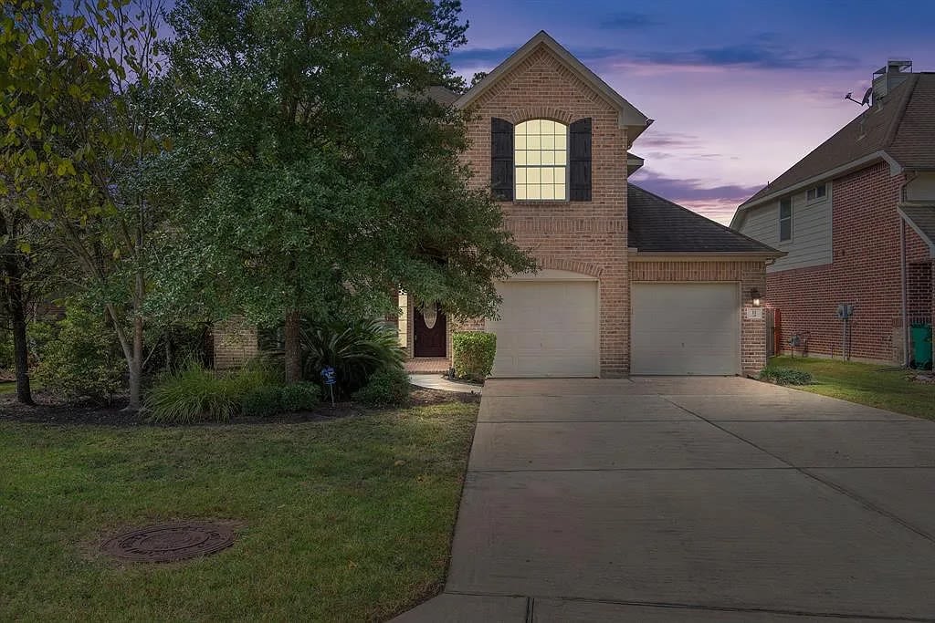 11 Pirouette Pl, The Woodlands, TX 77382