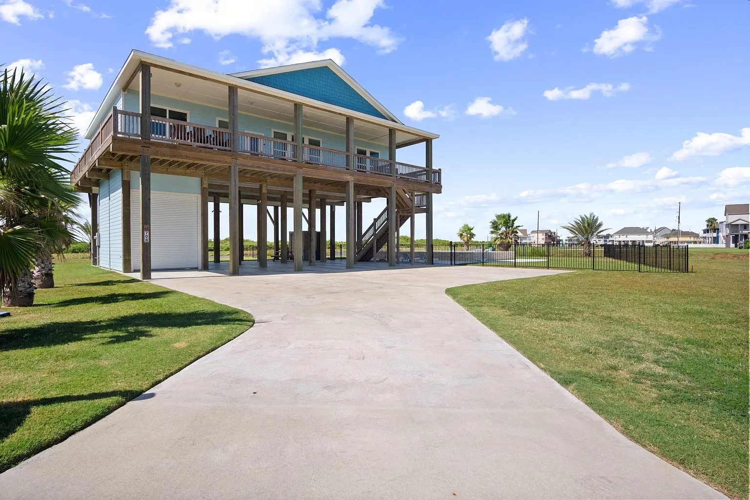 708 Colby Ct Port Bolivar, TX 77650